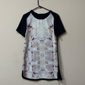 Flowery sheath dress